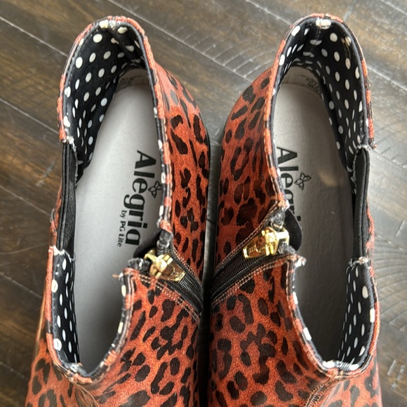 Beautiful leopard Alegria ankle boots zip up women’s 11 - Picture 2 of 6